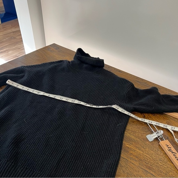 J. Crew Ribbed cotton-blend relaxed turtleneck sweater - Picture 4 of 7